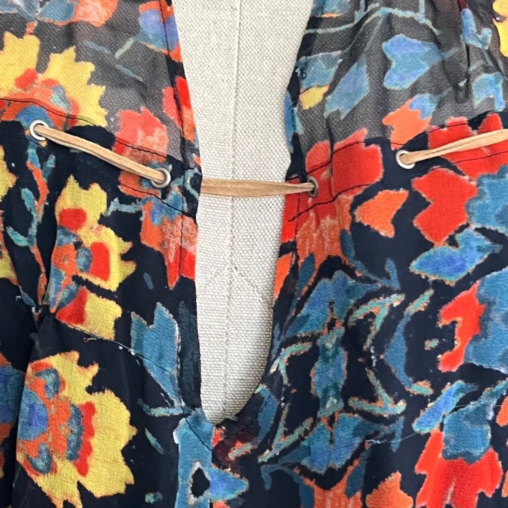 New Haute Hippie Multicolor Floral Halter Top Backless Ties 100% Silk Size Large - Picture 2 of 12